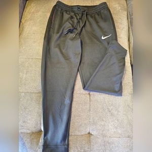 Nike Men's Therma Flex Basketball Sweatpants
